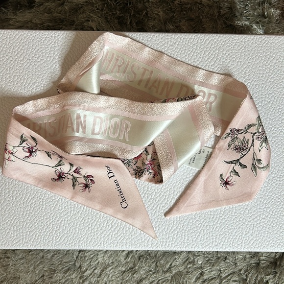 Dior Floral Twilly - Picture 5 of 5